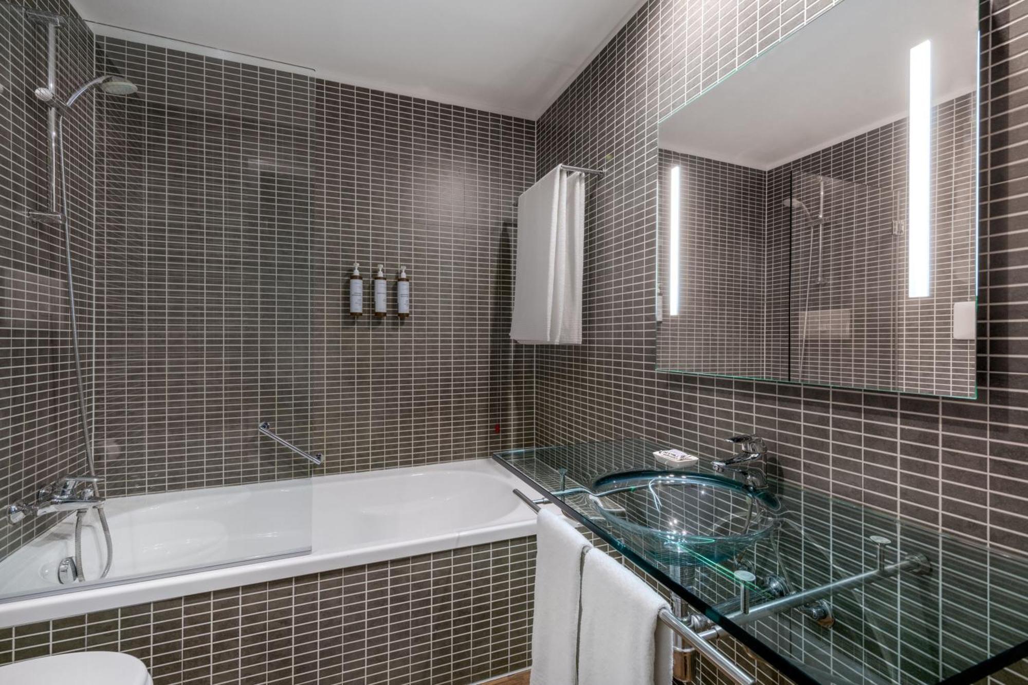 Ac Hotel Brescia By Marriott Bagian luar foto