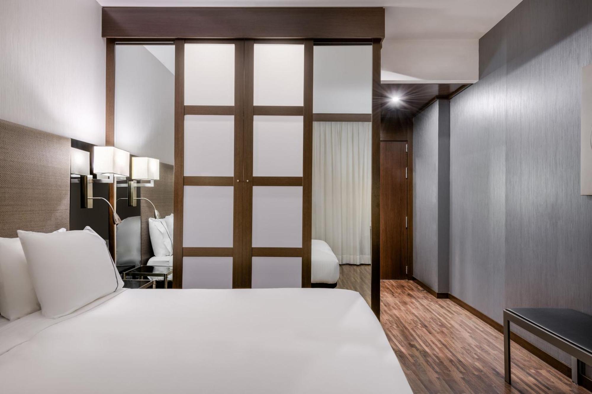 Ac Hotel Brescia By Marriott Bagian luar foto