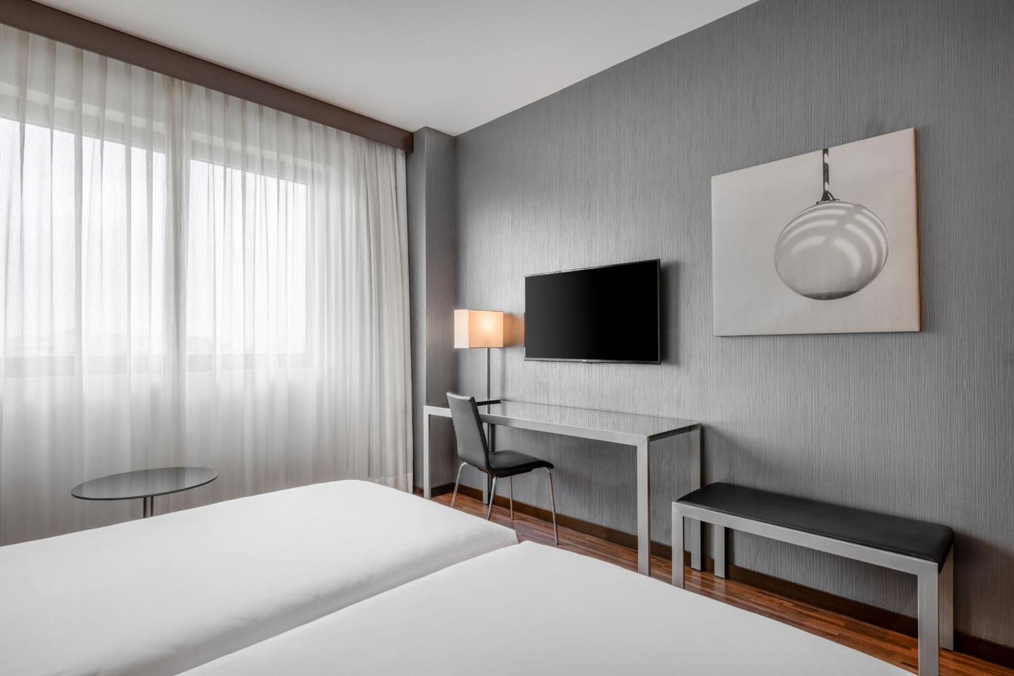 Ac Hotel Brescia By Marriott Bagian luar foto