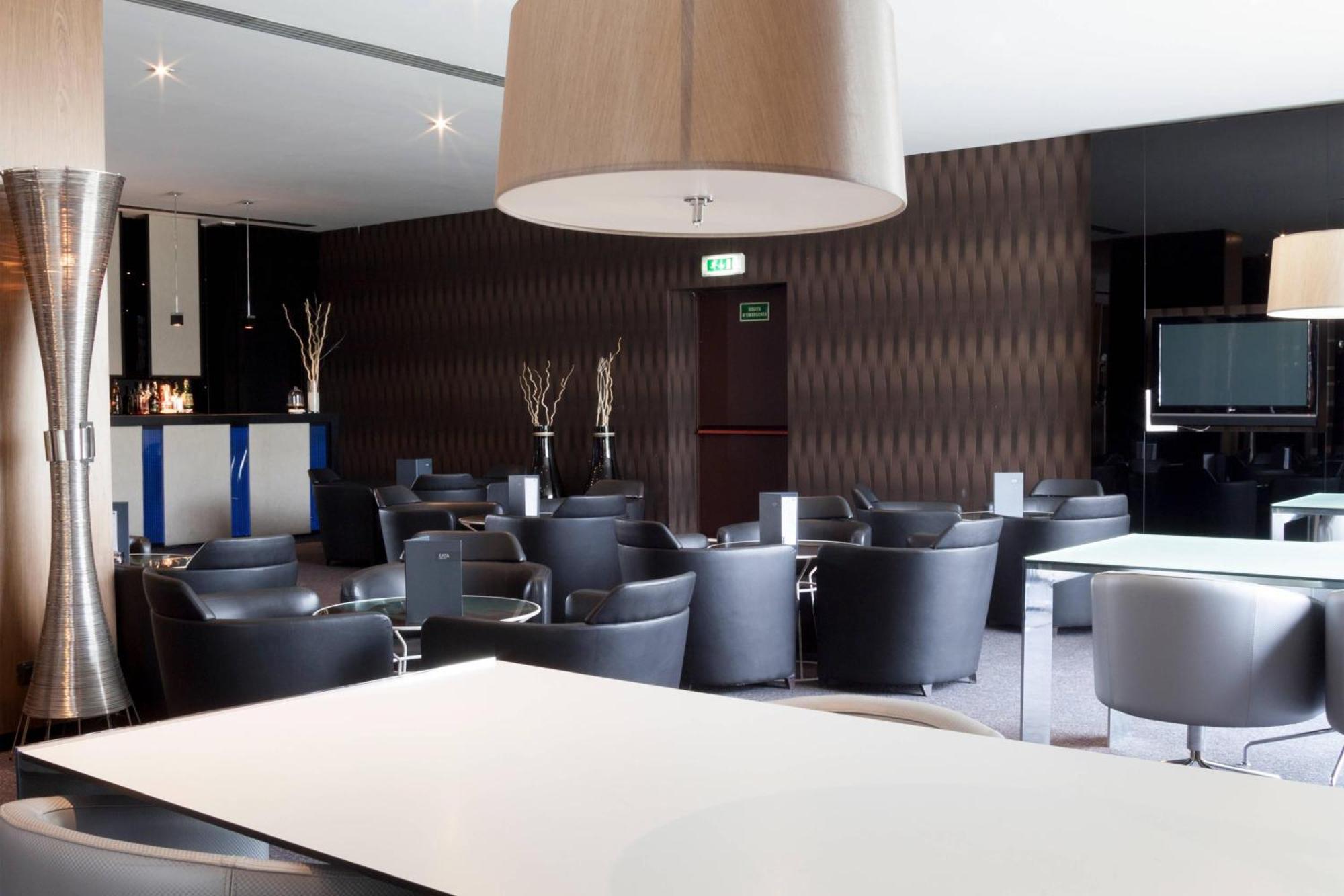 Ac Hotel Brescia By Marriott Bagian luar foto